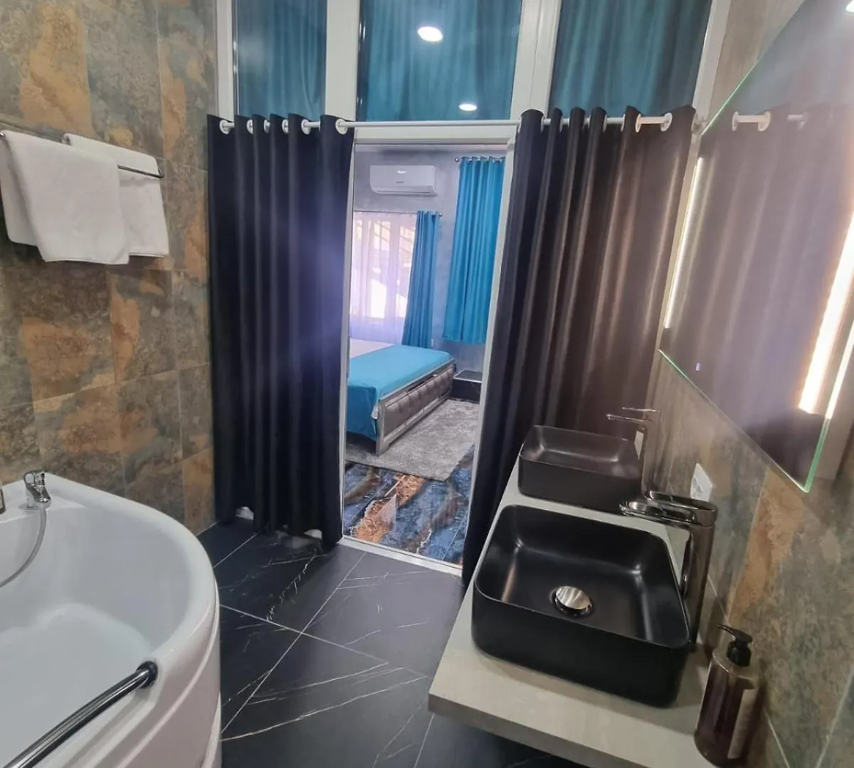 Hotel Poet Palace Bucharest
