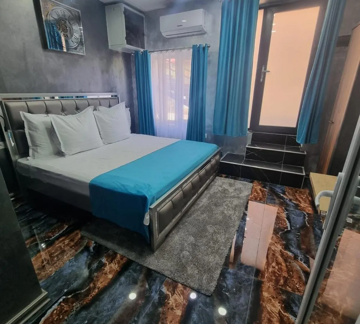 Poet Palace Bucharest Hotel